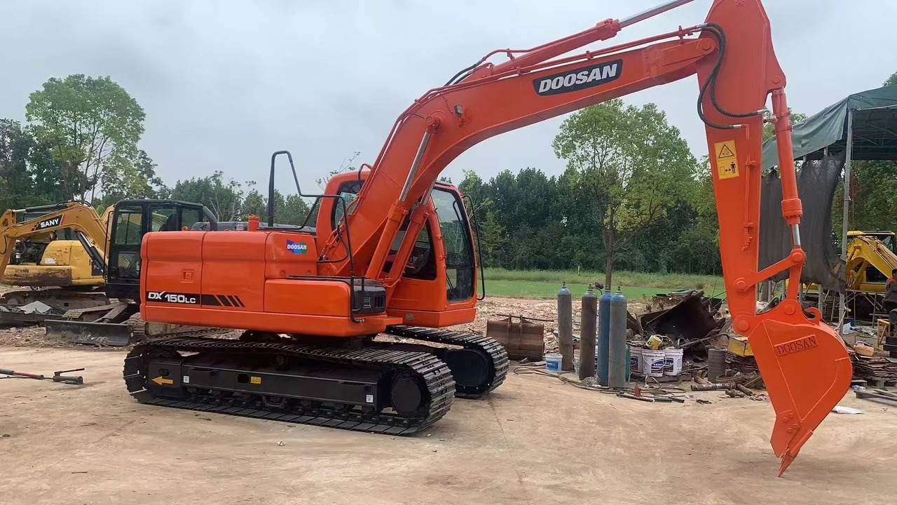 DOOSAN DX150 - Escavadora de rastos: foto 1 DOOSAN DX150 - Escavadora de rastos: foto 1