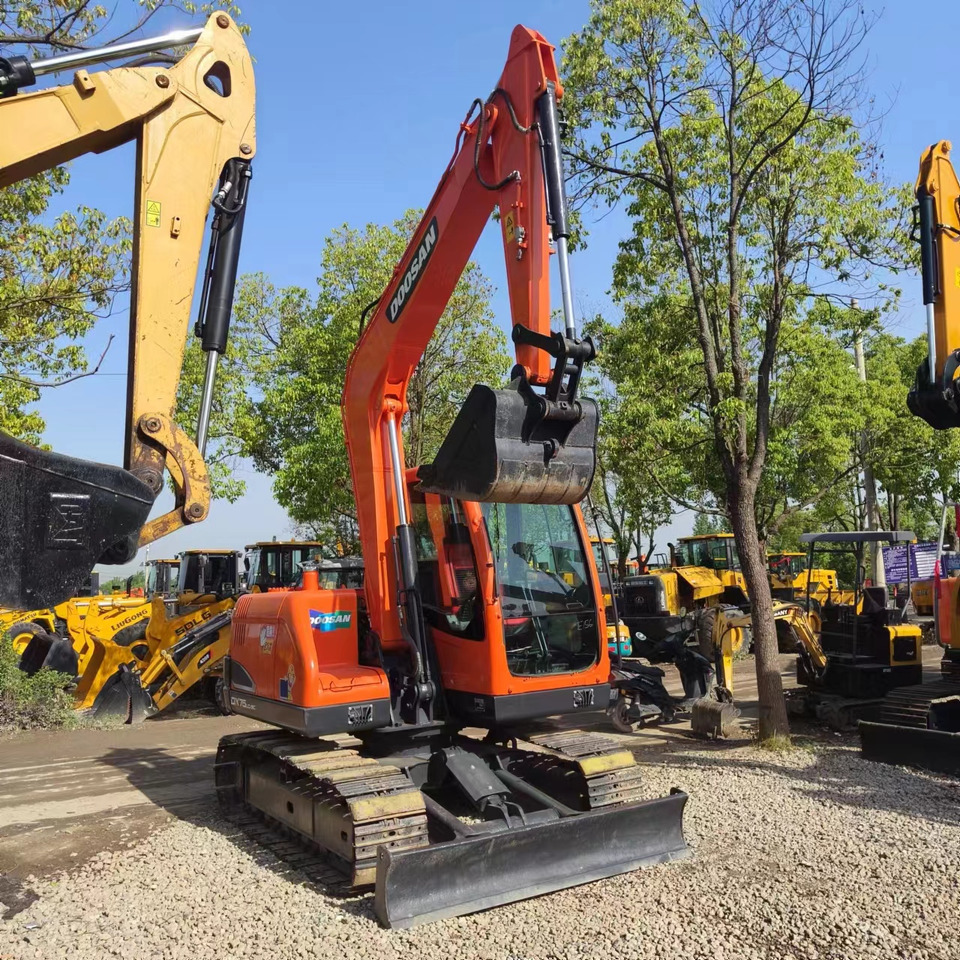 DOOSAN DX75 - Mini escavadeira: foto 5 DOOSAN DX75 - Mini escavadeira: foto 5