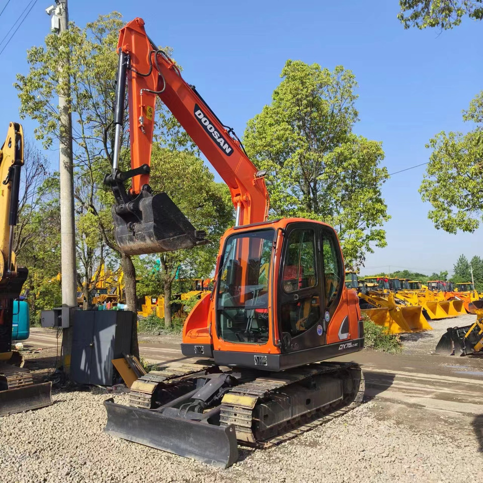 DOOSAN DX75 - Mini escavadeira: foto 3 DOOSAN DX75 - Mini escavadeira: foto 3