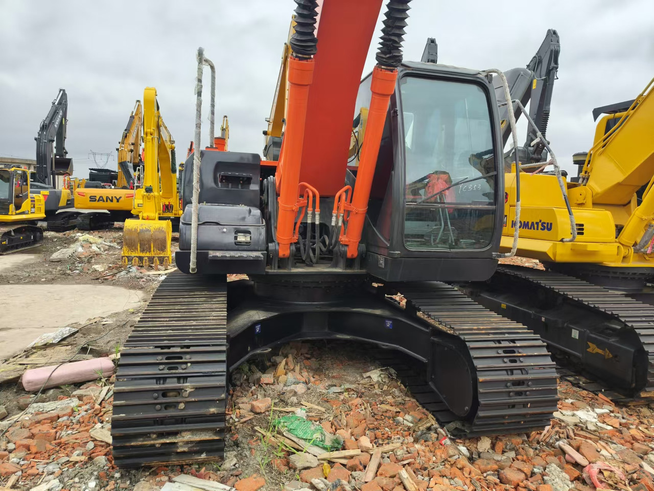 Escavadora de rastos HITACHI ZX200: foto 6