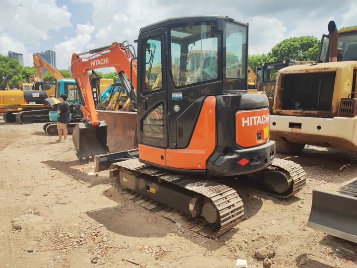 HITACHI ZX55USR - Mini escavadeira: foto 1 HITACHI ZX55USR - Mini escavadeira: foto 1