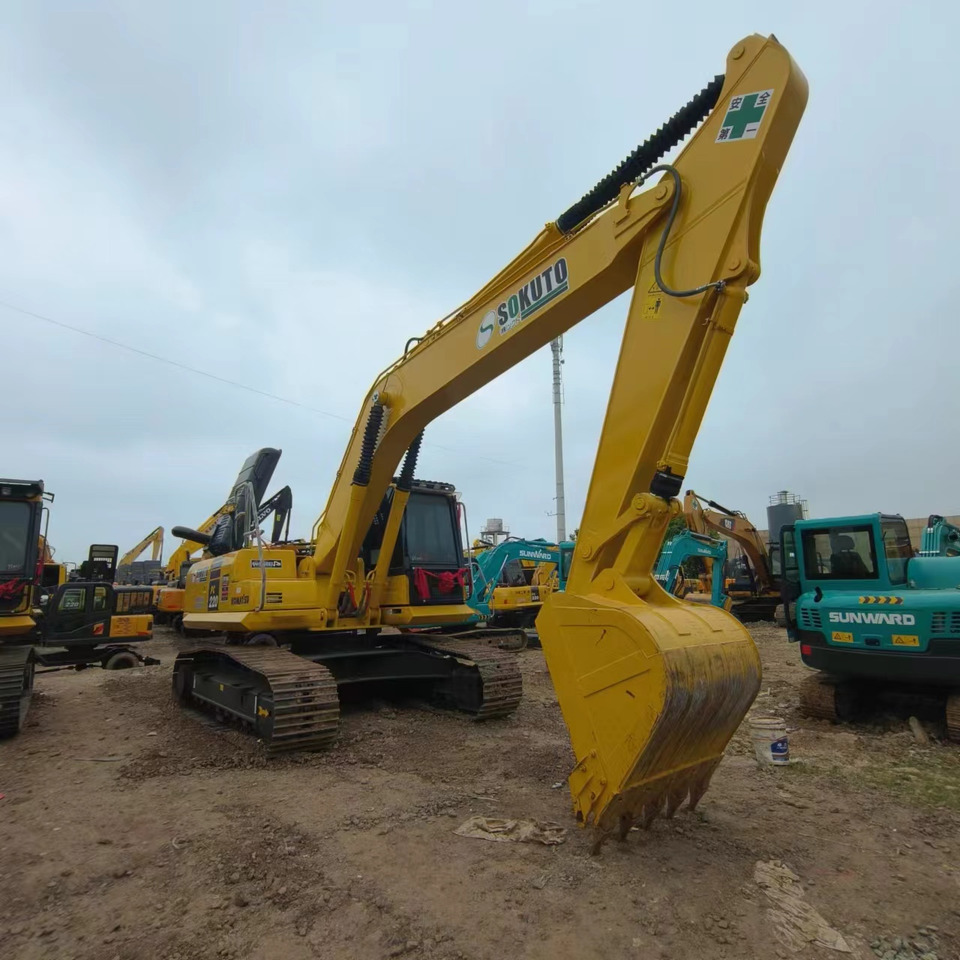 KOMATSU PC220-8 - Escavadora de rastos: foto 2 KOMATSU PC220-8 - Escavadora de rastos: foto 2