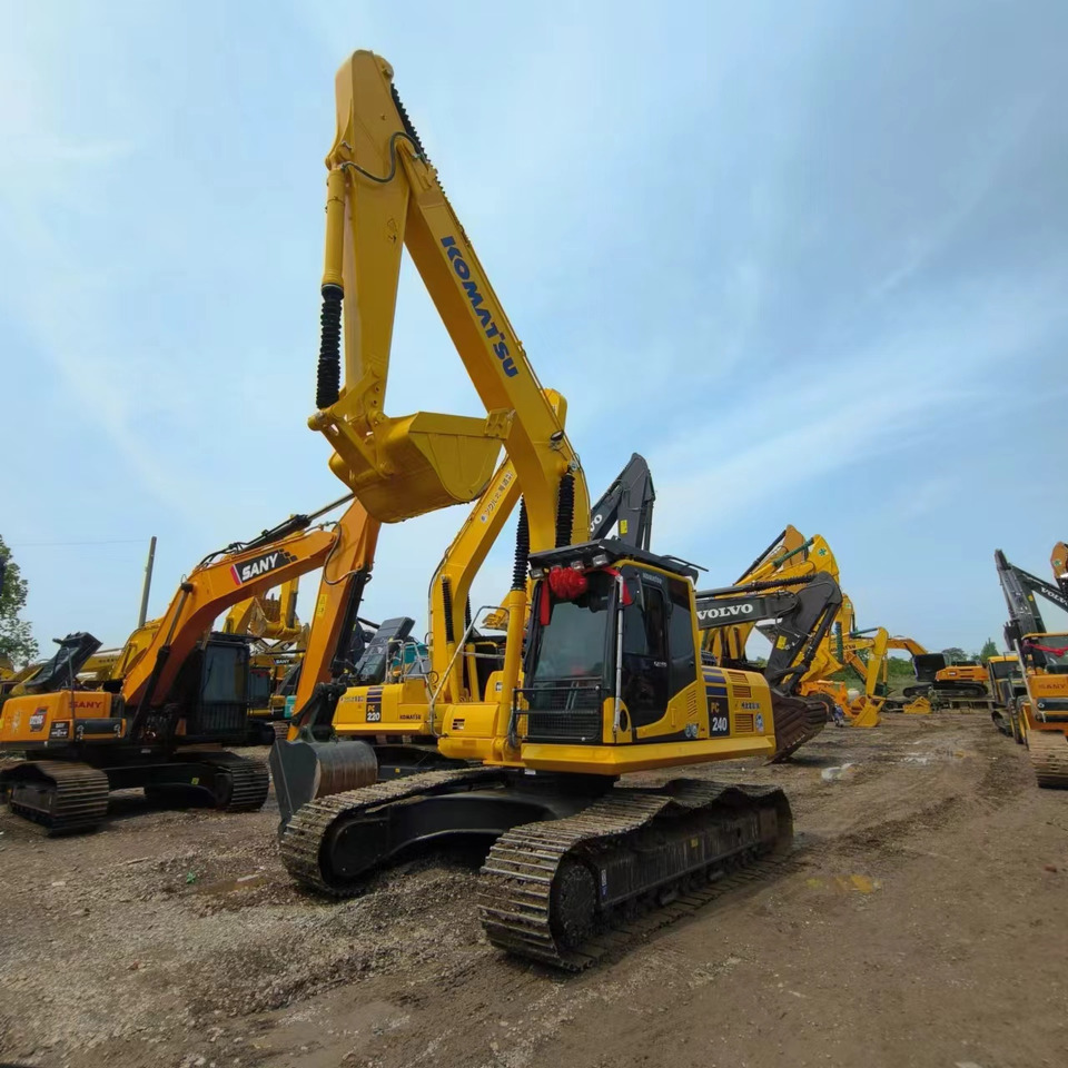 KOMATSU PC240LC-8 - Escavadora de rastos: foto 4 KOMATSU PC240LC-8 - Escavadora de rastos: foto 4