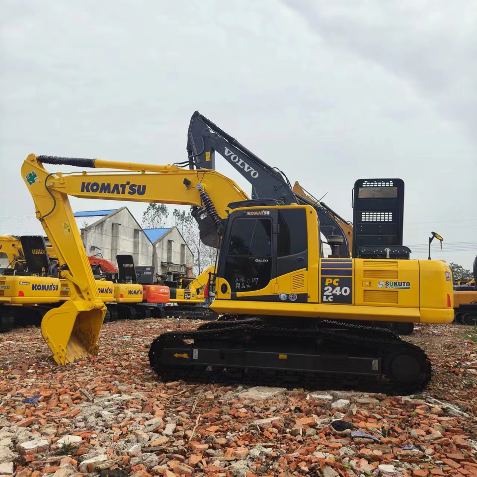KOMATSU PC240LC - Escavadora de rastos: foto 1 KOMATSU PC240LC - Escavadora de rastos: foto 1