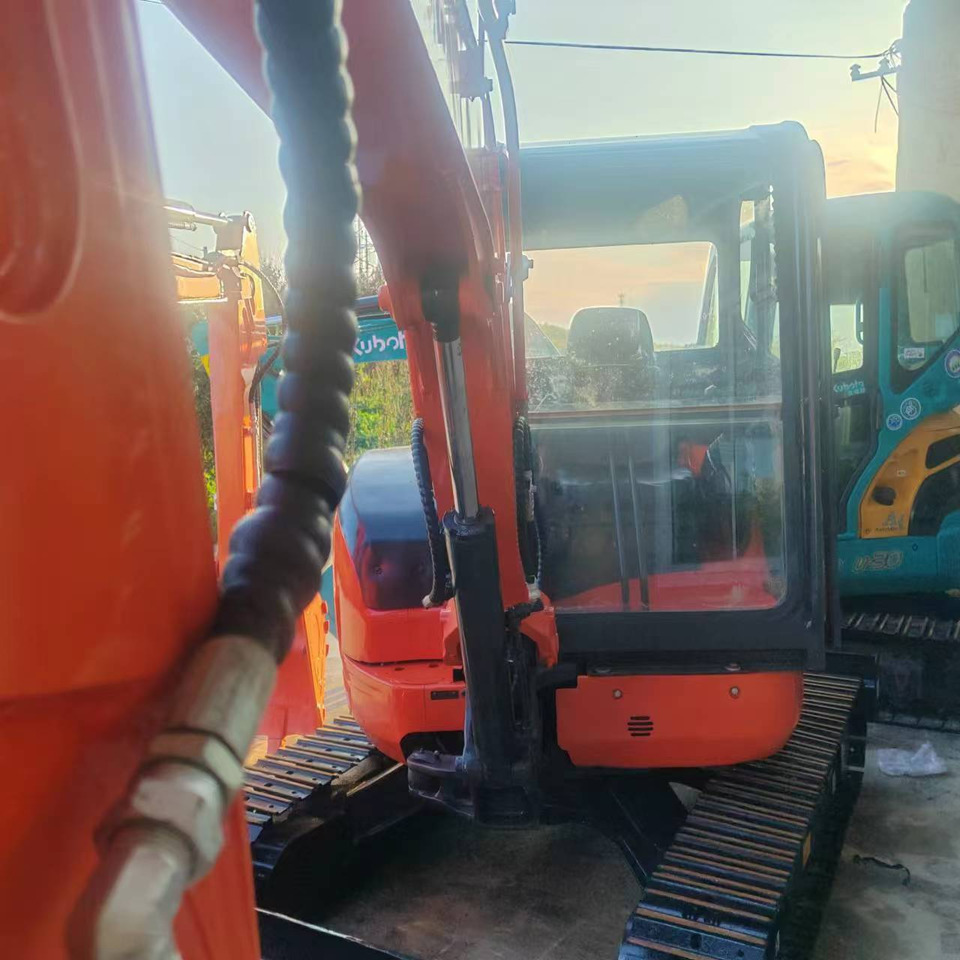 KUBOTA U35 - Mini escavadeira: foto 4 KUBOTA U35 - Mini escavadeira: foto 4