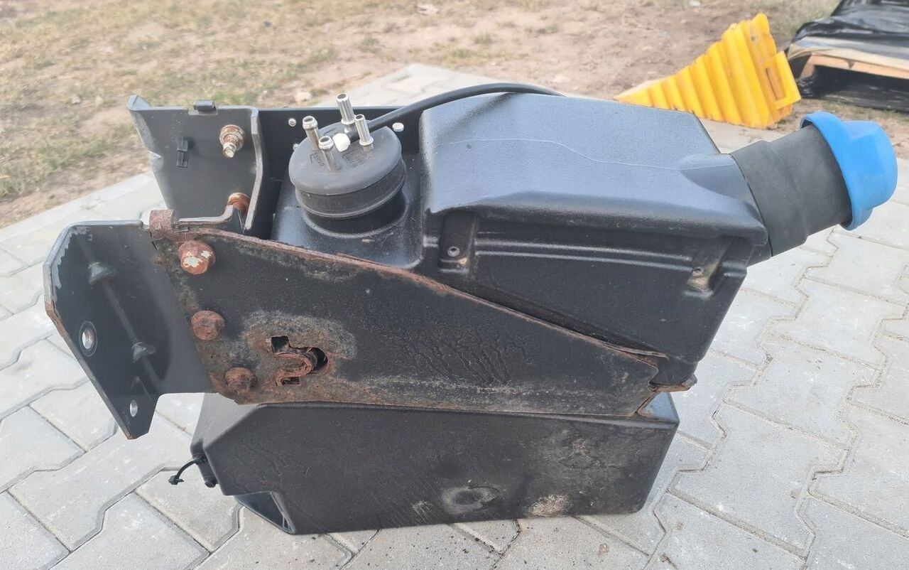 207667733 Volvo FL FE - Tanque para AdBlue por Camião: foto 2 207667733 Volvo FL FE - Tanque para AdBlue por Camião: foto 2