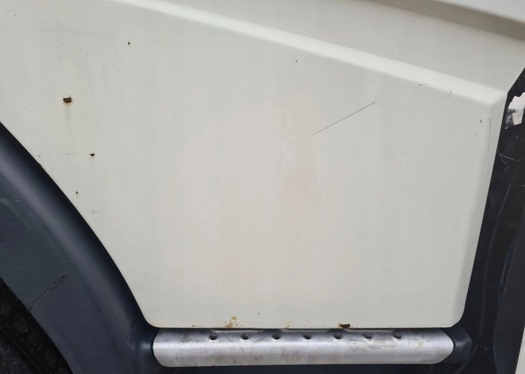 DRZWI KOMPLETNE PRAWE VOLVO FM 9 12 13 - Porta e peças: foto 4 DRZWI KOMPLETNE PRAWE VOLVO FM 9 12 13 - Porta e peças: foto 4