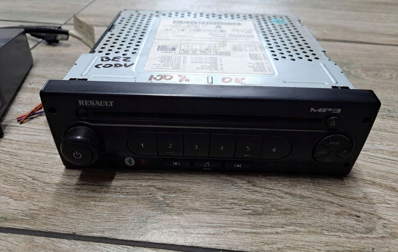 Delphi RADIO MP3 CD AUX USB 12V RENAULT PREMIUM MAGNUM MIDLUM DXI - Cabine e interior por Camião: foto 3 Delphi RADIO MP3 CD AUX USB 12V RENAULT PREMIUM MAGNUM MIDLUM DXI - Cabine e interior por Camião: foto 3