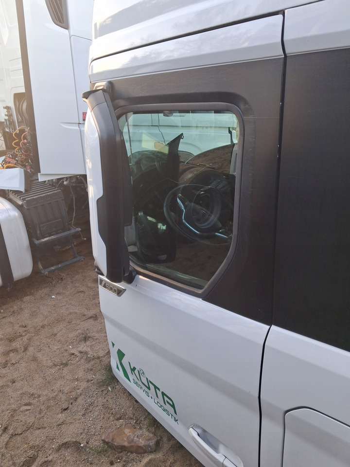 FORD KOMPLETNE LEWE FORD F-MAX 500 TRUCKS EURO 6 - Porta e peças: foto 2 FORD KOMPLETNE LEWE FORD F-MAX 500 TRUCKS EURO 6 - Porta e peças: foto 2