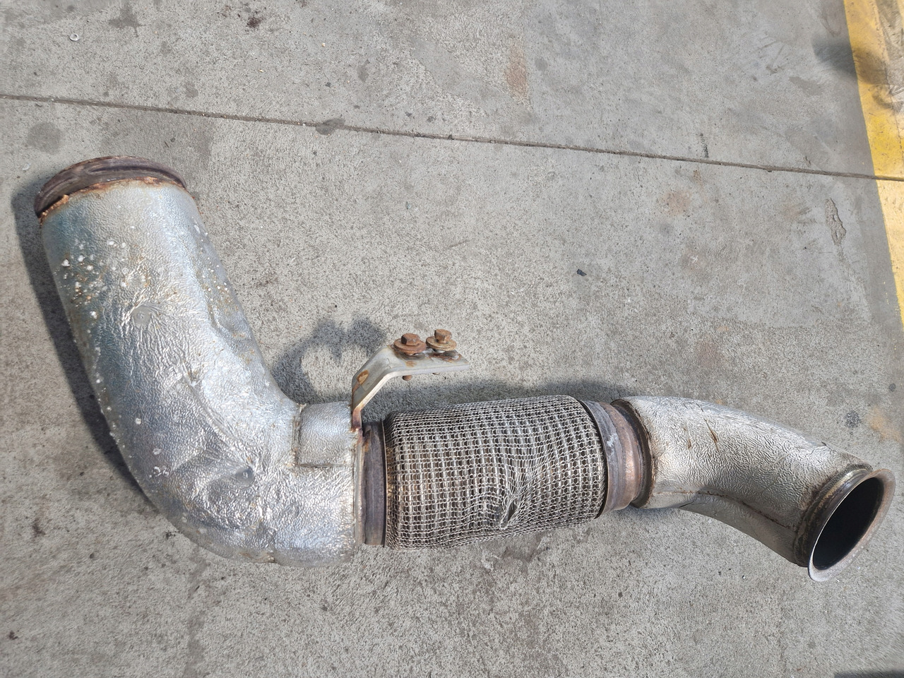 FORD RURA WYDECHOWA KATALIZATORA FORD F-MAX CARGO EURO 6 - Tubo de escape por Camião: foto 2 FORD RURA WYDECHOWA KATALIZATORA FORD F-MAX CARGO EURO 6 - Tubo de escape por Camião: foto 2