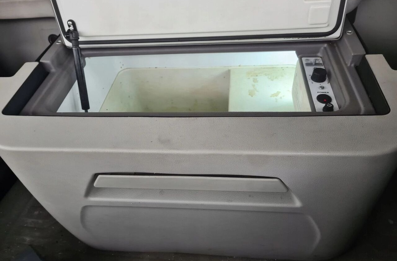 Ford ORYGINAŁ F-MAX CARGO EURO 6 Ford ORYGINAŁ FORD F-MAX CARGO EURO 6 - Cabine e interior por Camião: foto 1 Ford ORYGINAŁ F-MAX CARGO EURO 6 Ford ORYGINAŁ FORD F-MAX CARGO EURO 6 - Cabine e interior por Camião: foto 1