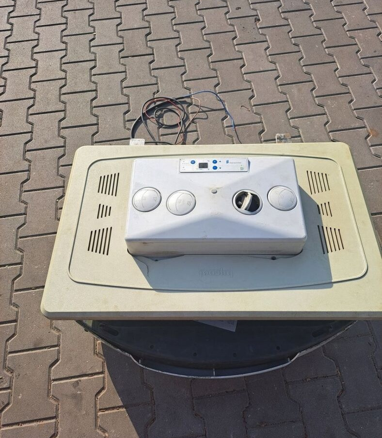 KLIMATYZACJA POSTOJOWA EBERSPACHER COOLTRONIC 1400 - Aquecimento/ Ventilação por Camião: foto 4 KLIMATYZACJA POSTOJOWA EBERSPACHER COOLTRONIC 1400 - Aquecimento/ Ventilação por Camião: foto 4