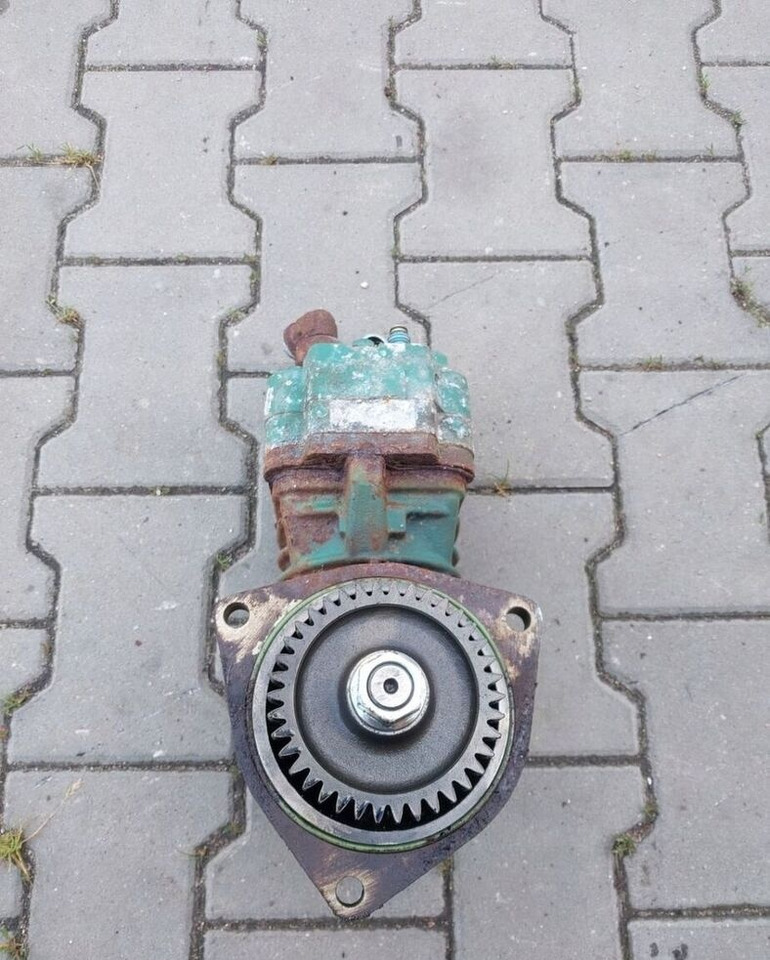 KNORR-BREMSE SPRĘŻARKA POWIETRZA VOLVO FL FE RENAULT GAMA D D8K D5K DTI 8 5 - Compressor, sistema de ar comprimido por Camião: foto 2 KNORR-BREMSE SPRĘŻARKA POWIETRZA VOLVO FL FE RENAULT GAMA D D8K D5K DTI 8 5 - Compressor, sistema de ar comprimido por Camião: foto 2