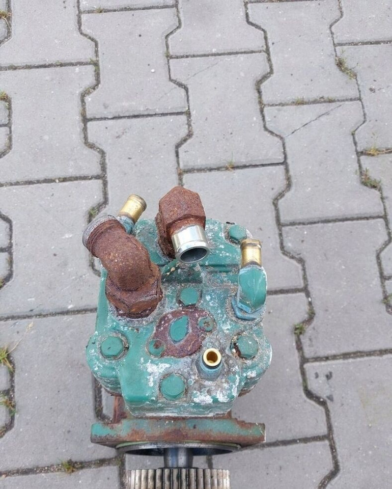 KNORR-BREMSE SPRĘŻARKA POWIETRZA VOLVO FL FE RENAULT GAMA D D8K D5K DTI 8 5 - Compressor, sistema de ar comprimido por Camião: foto 3 KNORR-BREMSE SPRĘŻARKA POWIETRZA VOLVO FL FE RENAULT GAMA D D8K D5K DTI 8 5 - Compressor, sistema de ar comprimido por Camião: foto 3