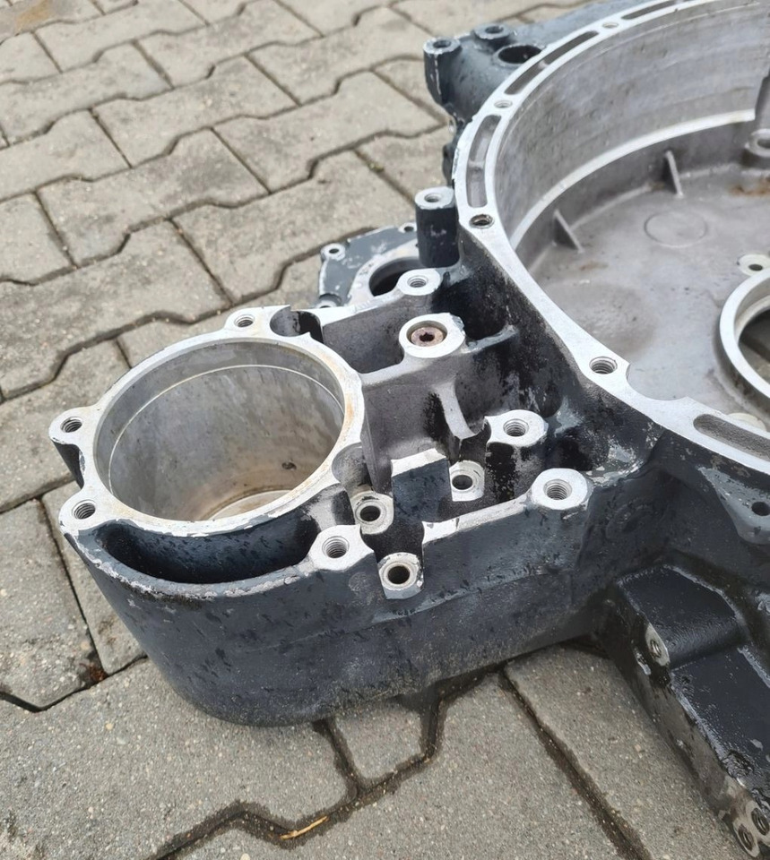 OBUDOWA SPRZĘGŁA KOŁA ZAMACHOWEGO VOLVO FL FE D7 RENAULT PREMIUM MIDLUM DXI 04905439 1445758 - Embreagem e peças: foto 5 OBUDOWA SPRZĘGŁA KOŁA ZAMACHOWEGO VOLVO FL FE D7 RENAULT PREMIUM MIDLUM DXI 04905439 1445758 - Embreagem e peças: foto 5
