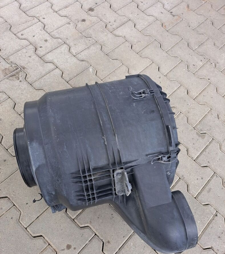 OEM RENAULT GAMA T HIGH 21115476 - Filtro de ar por Camião: foto 4 OEM RENAULT GAMA T HIGH 21115476 - Filtro de ar por Camião: foto 4