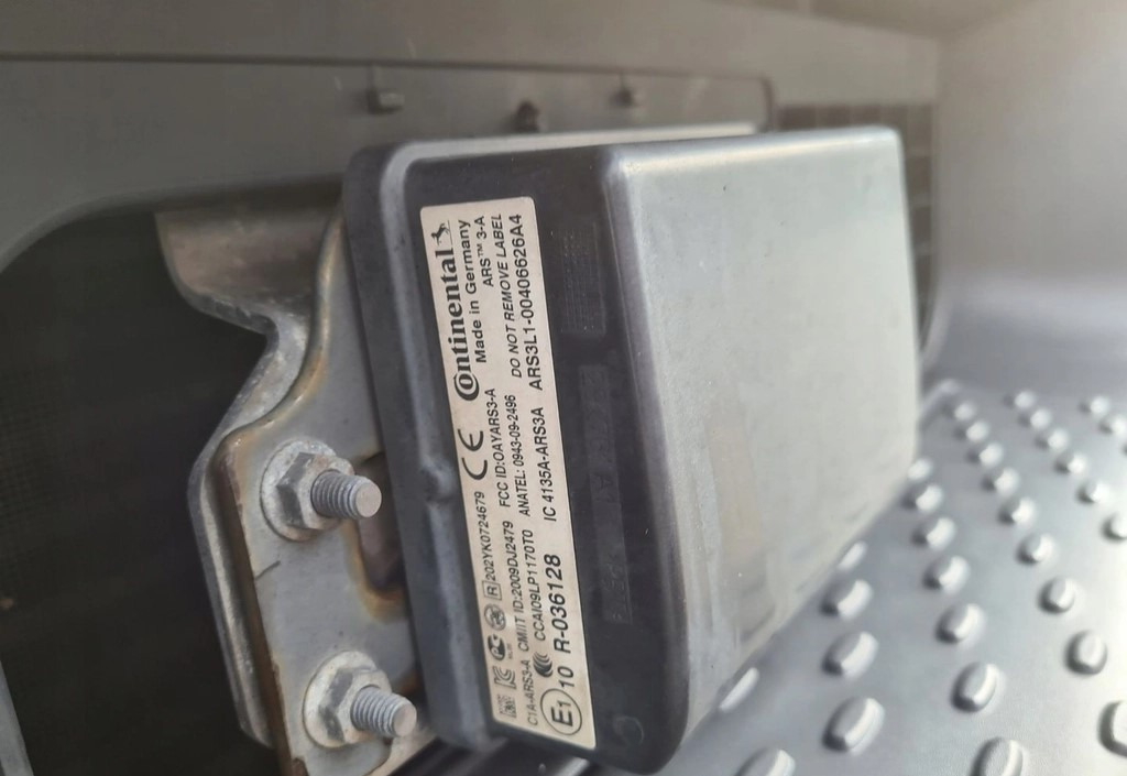 RADAR DISTRONIK CZUJNIK SENSOR RENAULT GAMA T C K D RANGE VOLVO FH 4 FM 4 22075780 - P07 21723744 - P06 - Sensor: foto 2 RADAR DISTRONIK CZUJNIK SENSOR RENAULT GAMA T C K D RANGE VOLVO FH 4 FM 4 22075780 - P07 21723744 - P06 - Sensor: foto 2