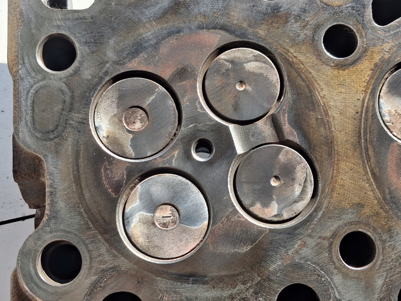 RENAULT Z WAŁKIEM ROZRZĄDU RENAULT GAMA D DTI 5 VOLVO FL D5K EURO 6 - Cabeça do motor: foto 4 RENAULT Z WAŁKIEM ROZRZĄDU RENAULT GAMA D DTI 5 VOLVO FL D5K EURO 6 - Cabeça do motor: foto 4