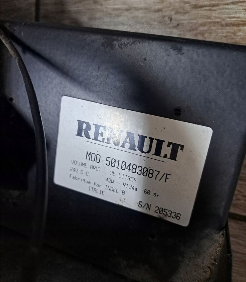 Renault LODÓWKA CHŁODZIARKA RENAULT MAGNUM DXI E-TECH 5010483087 - Cabine e interior por Camião: foto 2 Renault LODÓWKA CHŁODZIARKA RENAULT MAGNUM DXI E-TECH 5010483087 - Cabine e interior por Camião: foto 2
