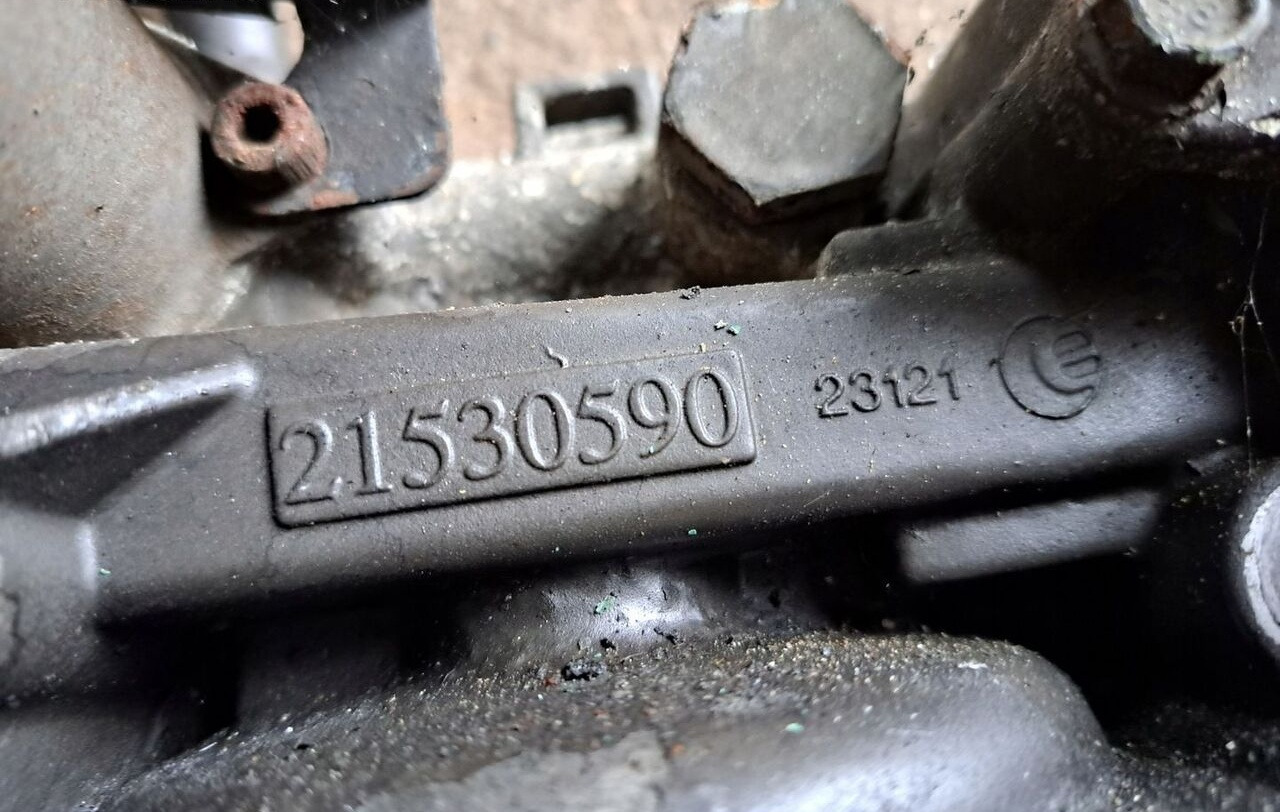 Renault PODSTAWA FILTRÓW OLEJU VOLVO FM RENAULT PREMIUM DXI LIFT 21530590 - Filtro de óleo por Camião: foto 2 Renault PODSTAWA FILTRÓW OLEJU VOLVO FM RENAULT PREMIUM DXI LIFT 21530590 - Filtro de óleo por Camião: foto 2