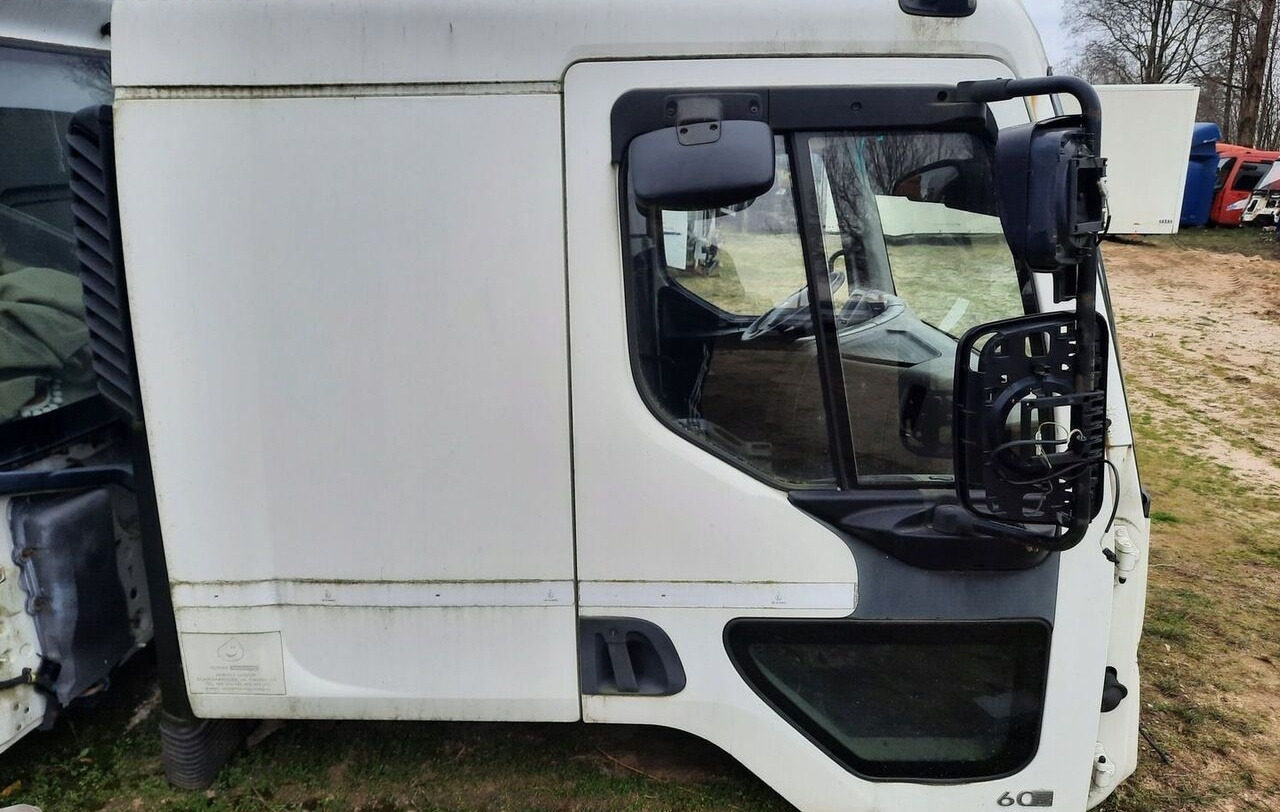 Renault PREMIUM 460 DXI - Cabine por Camião: foto 1 Renault PREMIUM 460 DXI - Cabine por Camião: foto 1