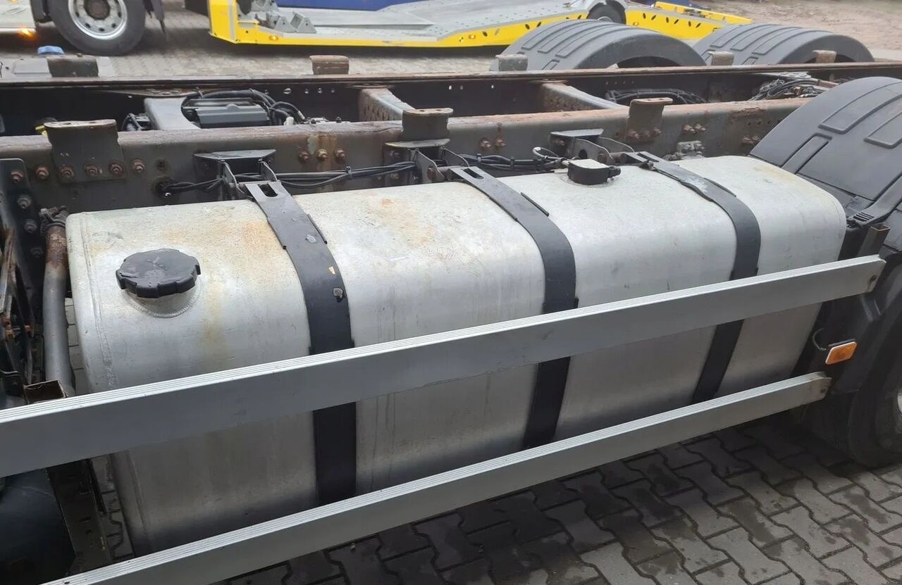 Renault PREMIUM MAGNUM DXI GAMA T VOLVO FH 13 4 180X70X70 1 Renault RENAULT PREMIUM MAGNUM DXI GAMA T VOLVO FH 13 4 - Tanque de combustível por Camião: foto 4 Renault PREMIUM MAGNUM DXI GAMA T VOLVO FH 13 4 180X70X70 1 Renault RENAULT PREMIUM MAGNUM DXI GAMA T VOLVO FH 13 4 - Tanque de combustível por Camião: foto 4