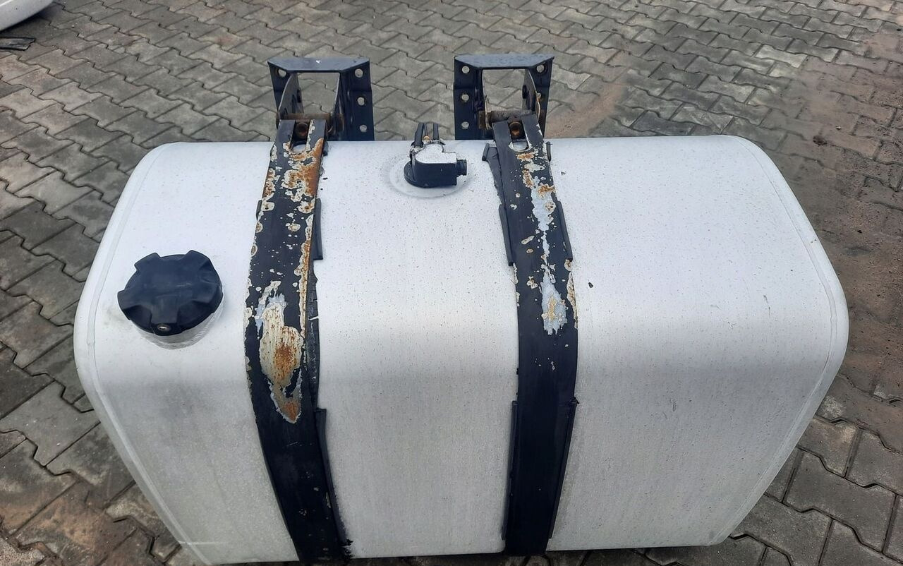 Renault ZBIORNIK PALIWA RENAULT GAMA RANGE T 100/70/70 20503505 - Tanque de combustível por Camião: foto 1 Renault ZBIORNIK PALIWA RENAULT GAMA RANGE T 100/70/70 20503505 - Tanque de combustível por Camião: foto 1