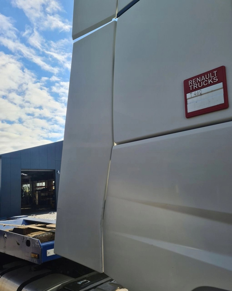 SPOILERY OWIEWKI KABINY ZAKABINOWE STELAŻ KOMPLET RENAULT GAMA T RANGE - Aerodinâmica/ Aerofólio: foto 5 SPOILERY OWIEWKI KABINY ZAKABINOWE STELAŻ KOMPLET RENAULT GAMA T RANGE - Aerodinâmica/ Aerofólio: foto 5