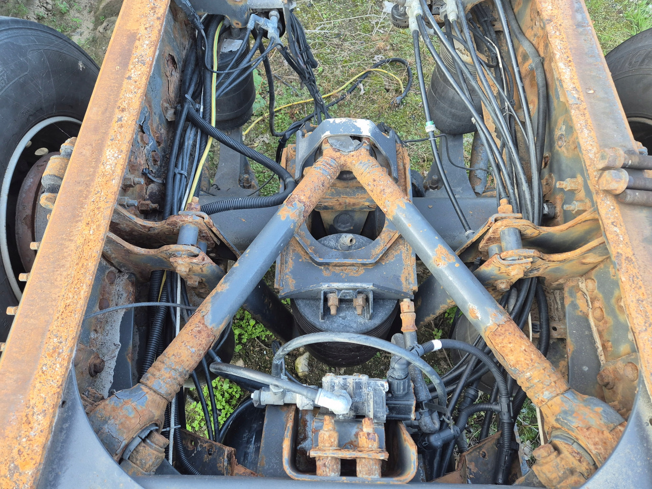 VOLVO BELKA OŚ TYŁ WLECZONA PODNOSZONA KOMPLETNA VOLVO FH FM FMX RENAULT - Suspensão: foto 2 VOLVO BELKA OŚ TYŁ WLECZONA PODNOSZONA KOMPLETNA VOLVO FH FM FMX RENAULT - Suspensão: foto 2