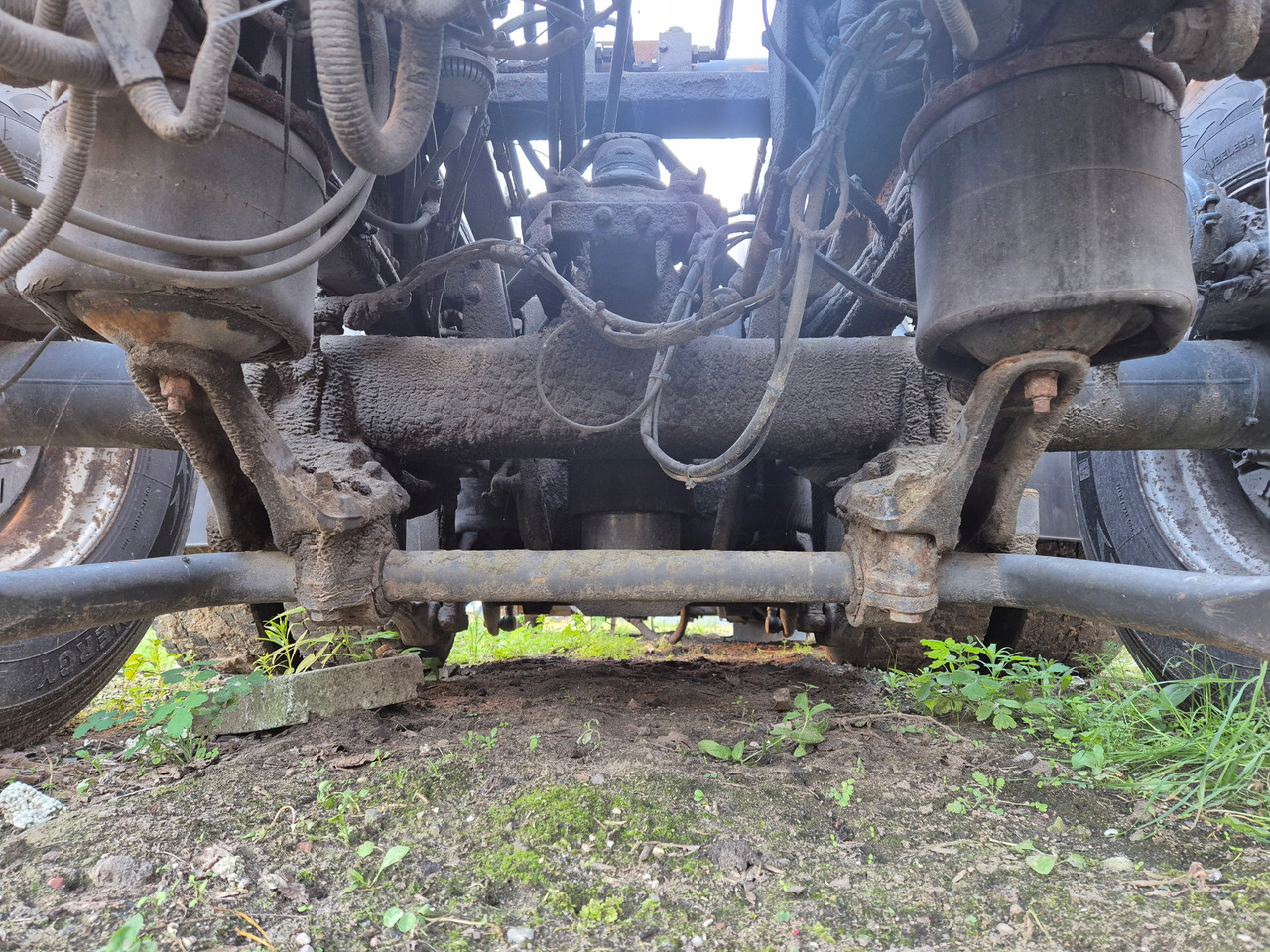 VOLVO BELKA OŚ TYŁ WLECZONA PODNOSZONA KOMPLETNA VOLVO FH FM FMX RENAULT - Suspensão: foto 4 VOLVO BELKA OŚ TYŁ WLECZONA PODNOSZONA KOMPLETNA VOLVO FH FM FMX RENAULT - Suspensão: foto 4