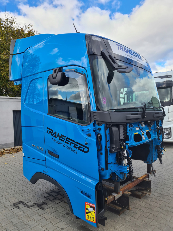VOLVO KABINA KOMPLETNA VOLVO FH 5 EURO 6 I-SAVE GLOBETROTTER - Cabine por Camião de lona: foto 1 VOLVO KABINA KOMPLETNA VOLVO FH 5 EURO 6 I-SAVE GLOBETROTTER - Cabine por Camião de lona: foto 1
