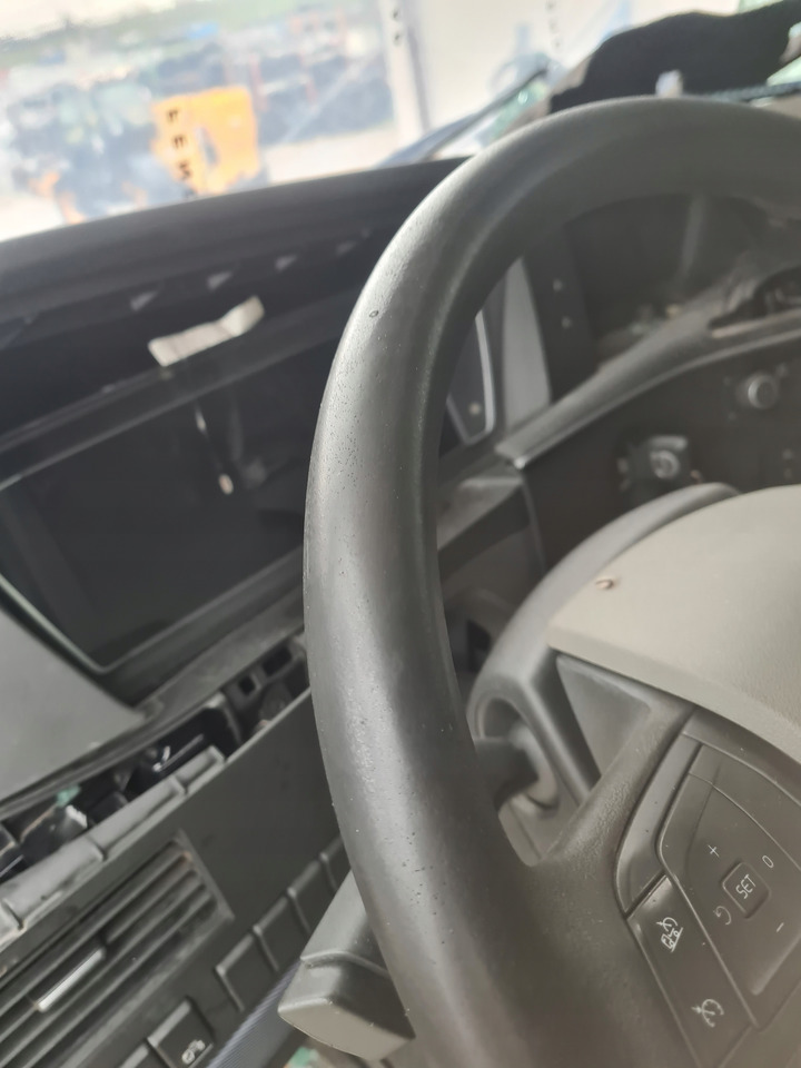 VOLVO KIEROWNICA WIELOFUNKCYJNA KOMPLETNA VOLVO FH 5 FM 5 FMX - Volante de direção por Camião: foto 4 VOLVO KIEROWNICA WIELOFUNKCYJNA KOMPLETNA VOLVO FH 5 FM 5 FMX - Volante de direção por Camião: foto 4