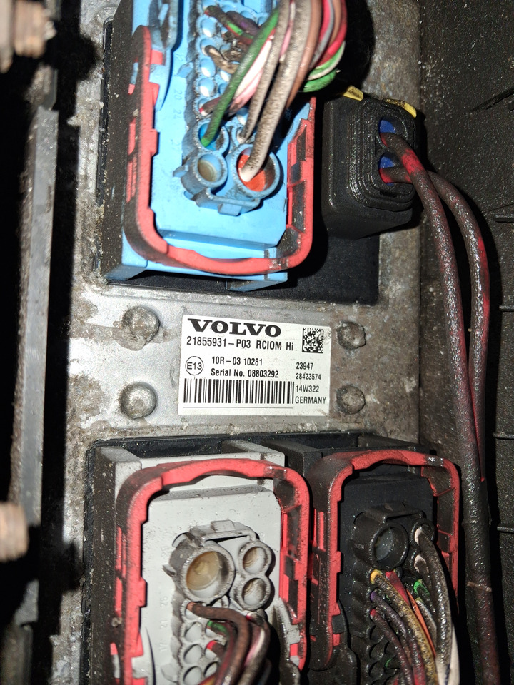 VOLVO STEROWNIK KASETA RCIOM VOLVO FH FM 4 6X2 21855931 P03 - Sistema elétrico por Camião: foto 2 VOLVO STEROWNIK KASETA RCIOM VOLVO FH FM 4 6X2 21855931 P03 - Sistema elétrico por Camião: foto 2