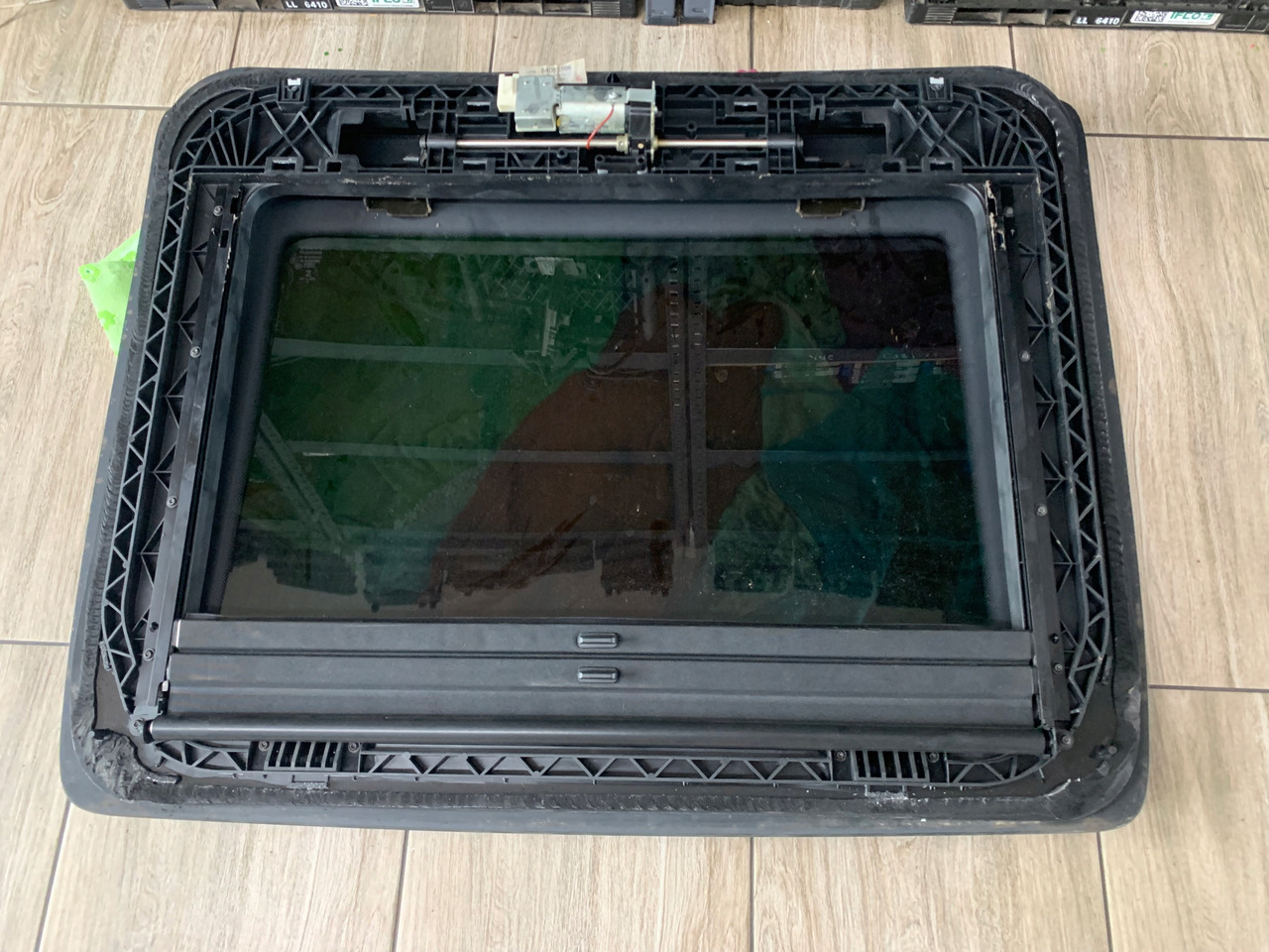 VOLVO SZYBERDACH KOMPLETNY VOLVO FH 4 - Cabine e interior por Camião: foto 3 VOLVO SZYBERDACH KOMPLETNY VOLVO FH 4 - Cabine e interior por Camião: foto 3