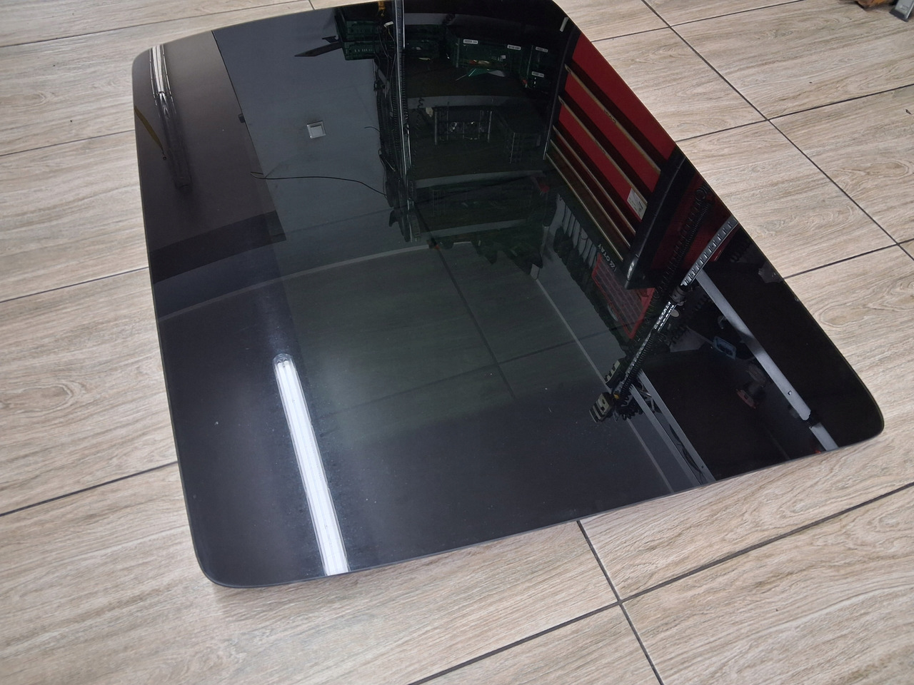 VOLVO SZYBERDACH SZKLANY SZKŁO SZYBERDACHU VOLVO FH 4 - Cabine e interior por Camião: foto 2 VOLVO SZYBERDACH SZKLANY SZKŁO SZYBERDACHU VOLVO FH 4 - Cabine e interior por Camião: foto 2