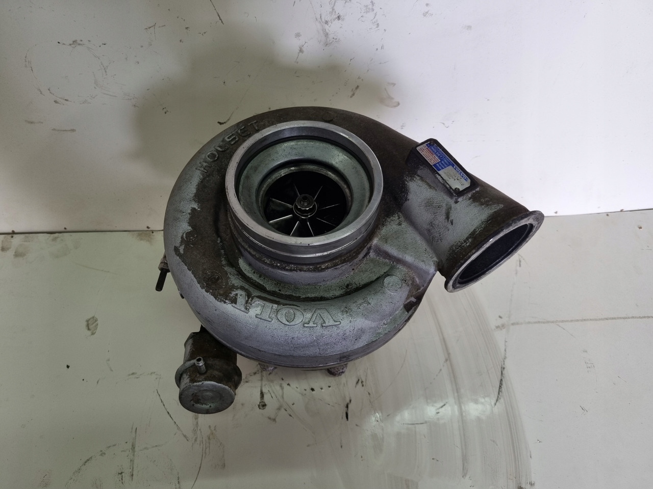VOLVO TURBINA TURBOSPRĘŻARKA VOLVO FH 16 D16E 20738574 - Turbocompressor por Camião: foto 4 VOLVO TURBINA TURBOSPRĘŻARKA VOLVO FH 16 D16E 20738574 - Turbocompressor por Camião: foto 4
