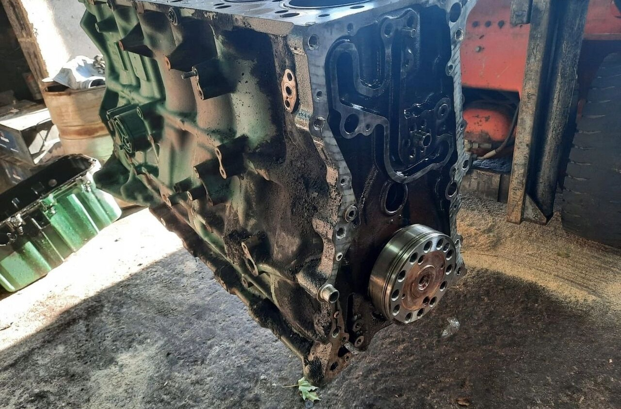 Volvo BLOK A TŁOKI WAŁ KORBOWY FM 9 D11C EUV. Volvo - Motor por Camião: foto 1 Volvo BLOK A TŁOKI WAŁ KORBOWY FM 9 D11C EUV. Volvo - Motor por Camião: foto 1