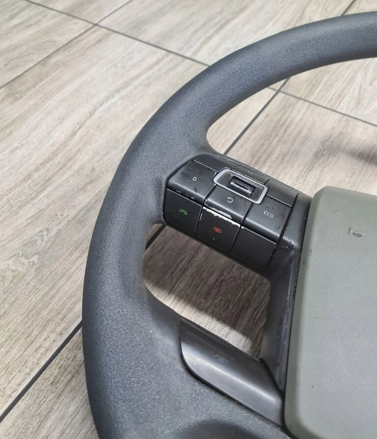 Volvo FH4 FM4 FMX - Volante de direção por Camião: foto 2 Volvo FH4 FM4 FMX - Volante de direção por Camião: foto 2