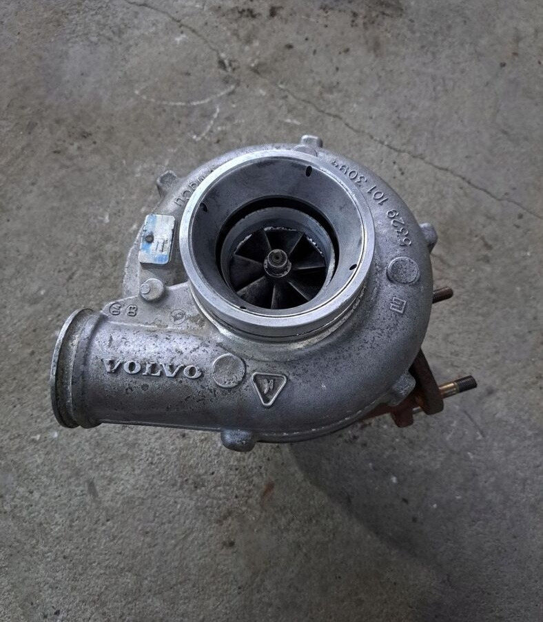 Volvo FM 9 D9 - Turbocompressor por Camião: foto 1 Volvo FM 9 D9 - Turbocompressor por Camião: foto 1