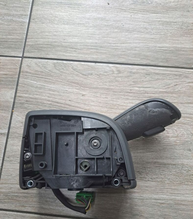 Volvo JOYSTICK BIEGÓW GAŁKA LEWAREK VOLVO FH FM 9 13 21073025 - Manete de mudanças por Camião: foto 1 Volvo JOYSTICK BIEGÓW GAŁKA LEWAREK VOLVO FH FM 9 13 21073025 - Manete de mudanças por Camião: foto 1