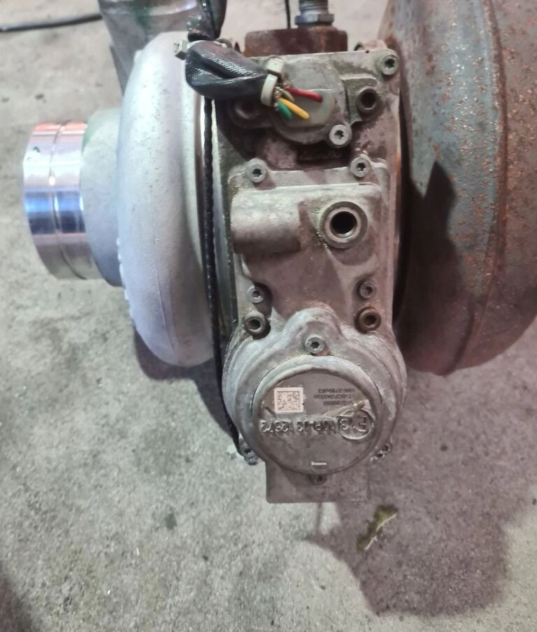 Volvo TURBINA TURBOSPRĘŻARKA FH 16 D16K 750 EURO 6 3789660 HW-3789663 Volvo VOLVO FH 16 D16K 750 EURO 6 3789660 HW-3789663 - Turbocompressor por Camião: foto 3 Volvo TURBINA TURBOSPRĘŻARKA FH 16 D16K 750 EURO 6 3789660 HW-3789663 Volvo VOLVO FH 16 D16K 750 EURO 6 3789660 HW-3789663 - Turbocompressor por Camião: foto 3
