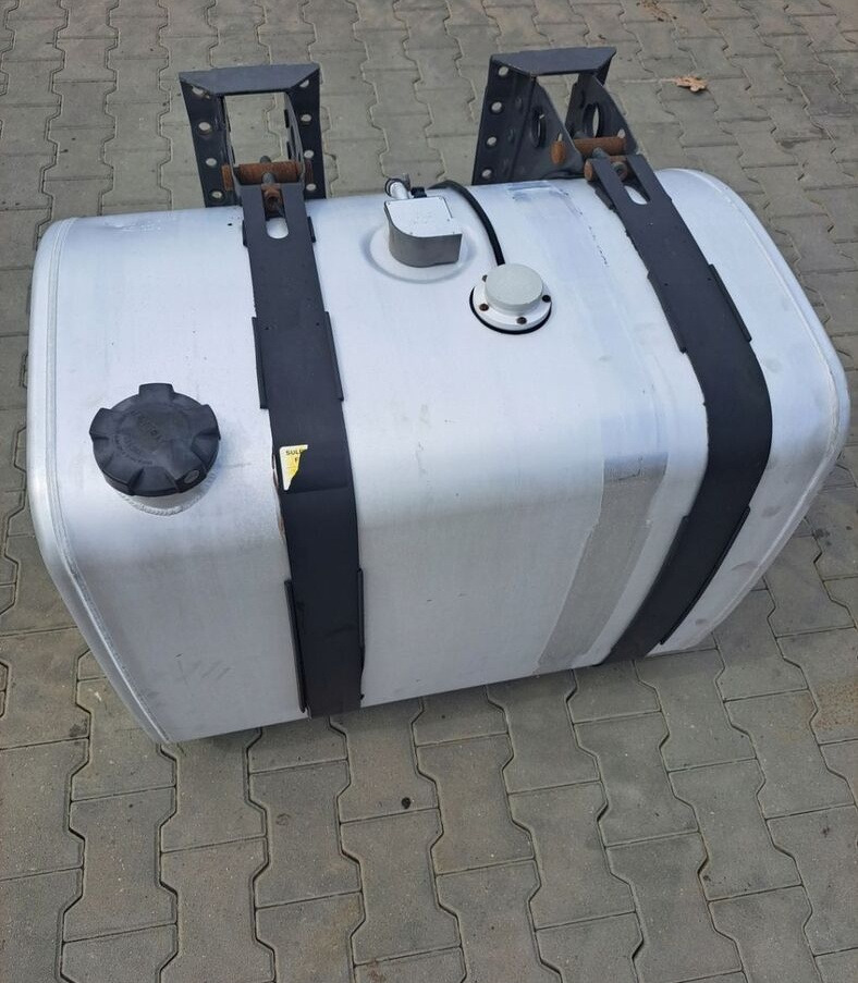 Volvo ZBIORNIK PALIWA RENAULT GAMA RANGE T 90/70/70 365L 1 - Tanque de combustível por Camião: foto 2 Volvo ZBIORNIK PALIWA RENAULT GAMA RANGE T 90/70/70 365L 1 - Tanque de combustível por Camião: foto 2