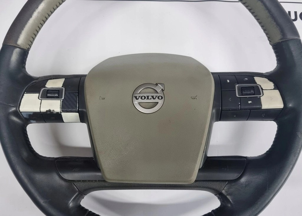 WIELOFUNKCYJNA VOLVO FH 4 FM 4 FMX - Volante de direção: foto 3 WIELOFUNKCYJNA VOLVO FH 4 FM 4 FMX - Volante de direção: foto 3