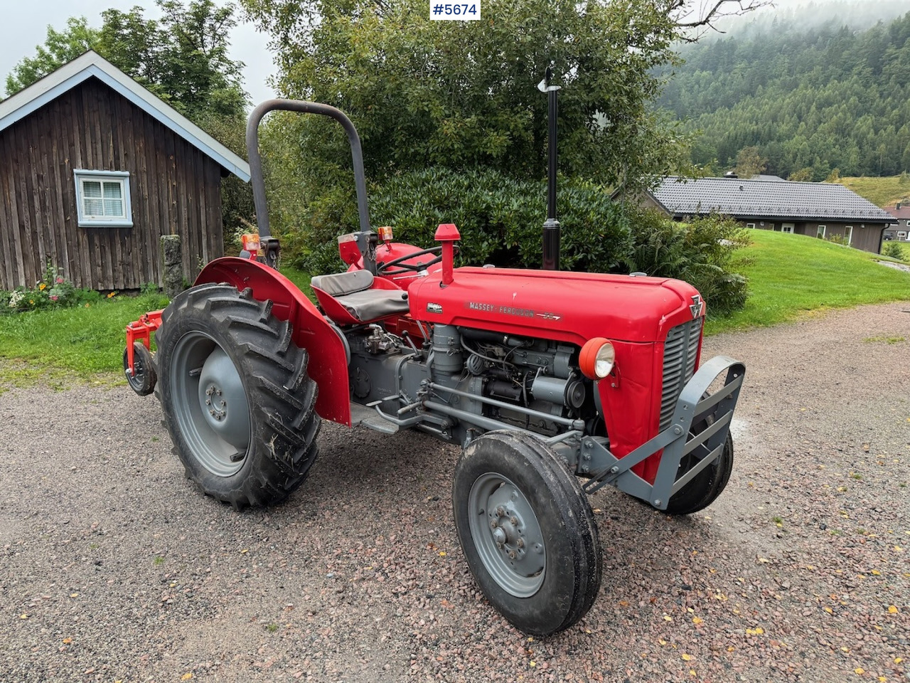 1961 Massey Ferguson 35 m/ litt utstyr - Trator: foto 1 1961 Massey Ferguson 35 m/ litt utstyr - Trator: foto 1
