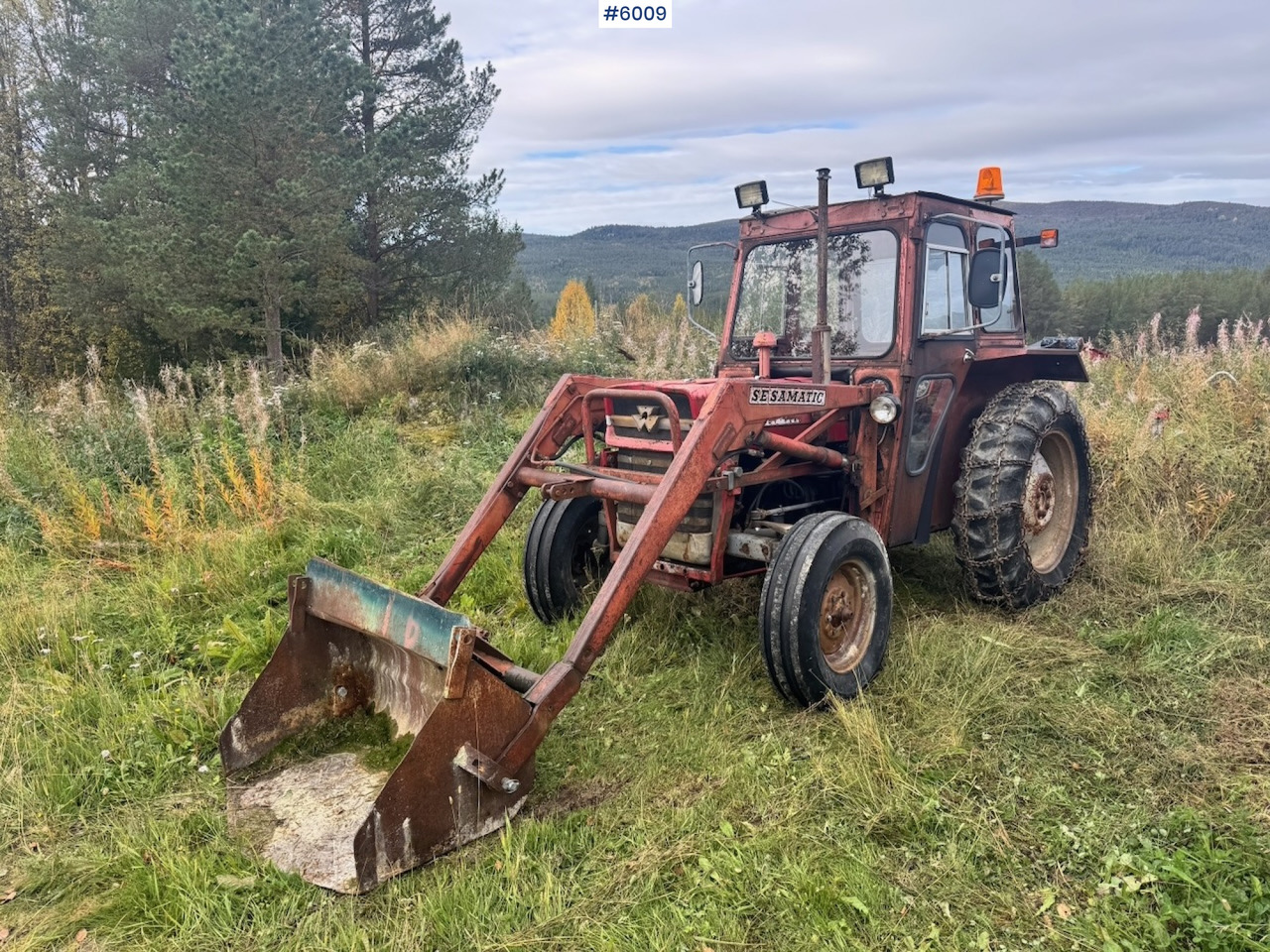 1971 Massey-Ferguson 135 incl. front loader, bucket, rear scraper, and log splitter/firewood machine - Trator: foto 5 1971 Massey-Ferguson 135 incl. front loader, bucket, rear scraper, and log splitter/firewood machine - Trator: foto 5