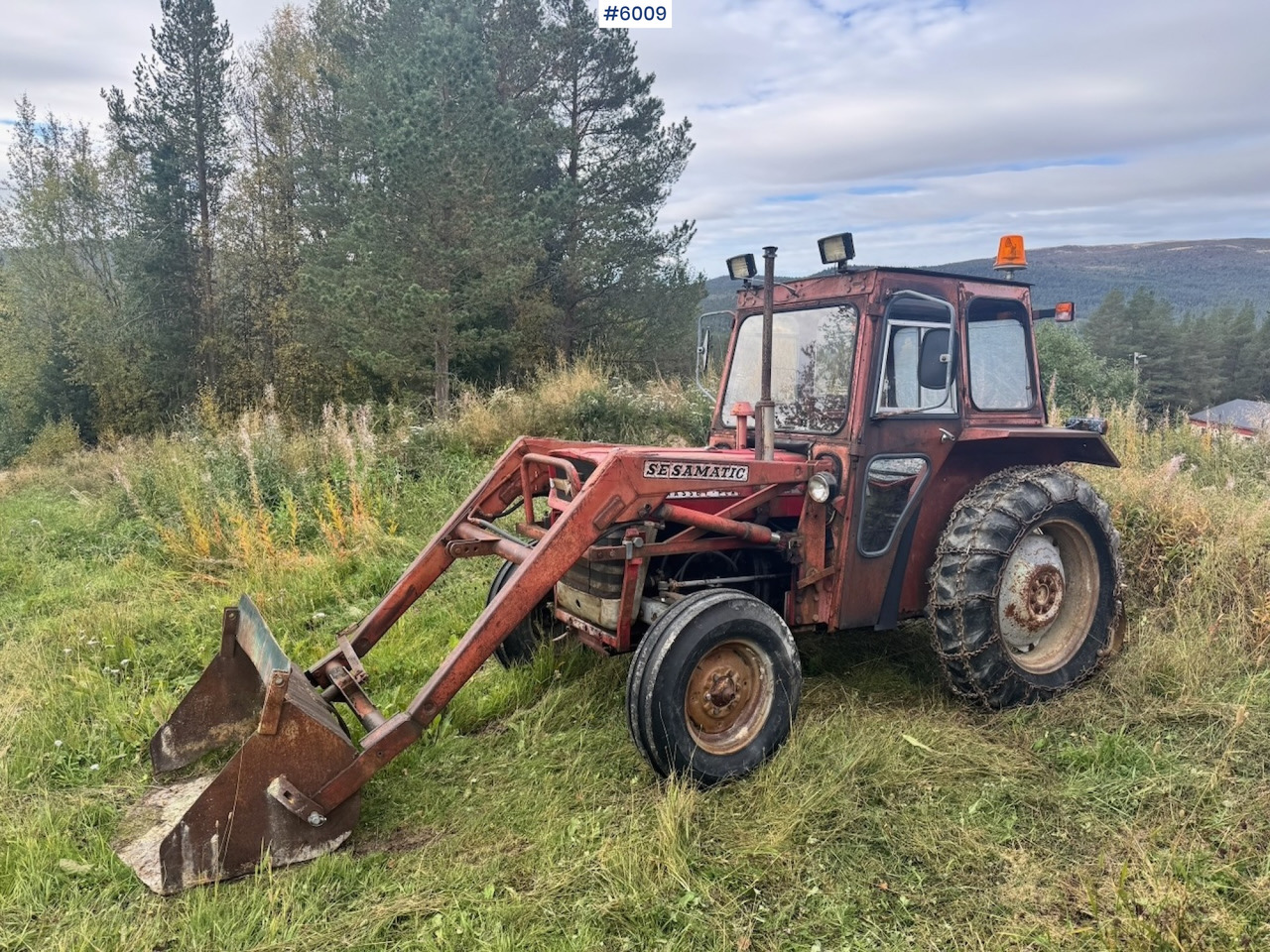 1971 Massey-Ferguson 135 incl. front loader, bucket, rear scraper, and log splitter/firewood machine - Trator: foto 3 1971 Massey-Ferguson 135 incl. front loader, bucket, rear scraper, and log splitter/firewood machine - Trator: foto 3