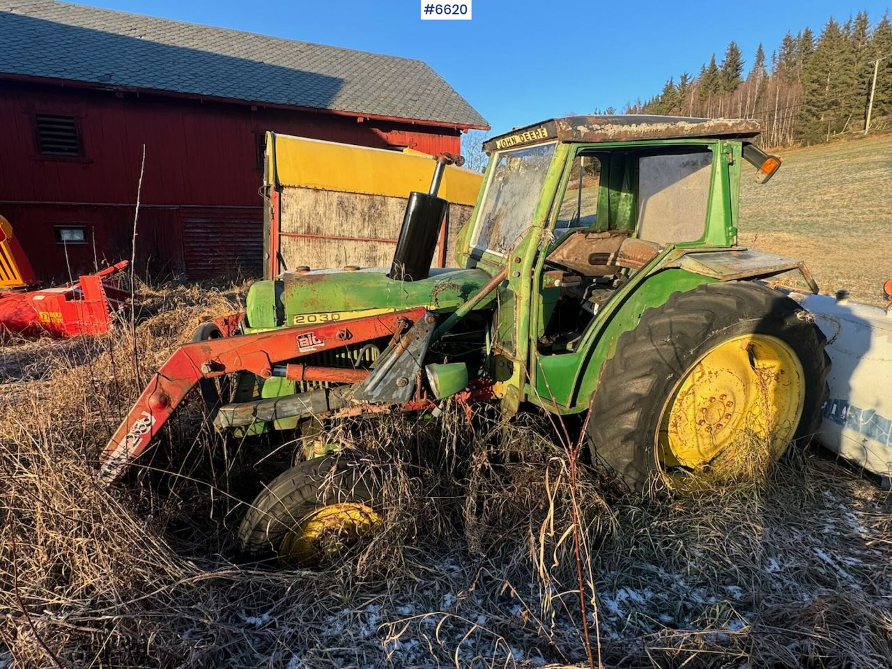 1977 John Deere 2030 w/ front loader. Repair object. - Trator: foto 2 1977 John Deere 2030 w/ front loader. Repair object. - Trator: foto 2