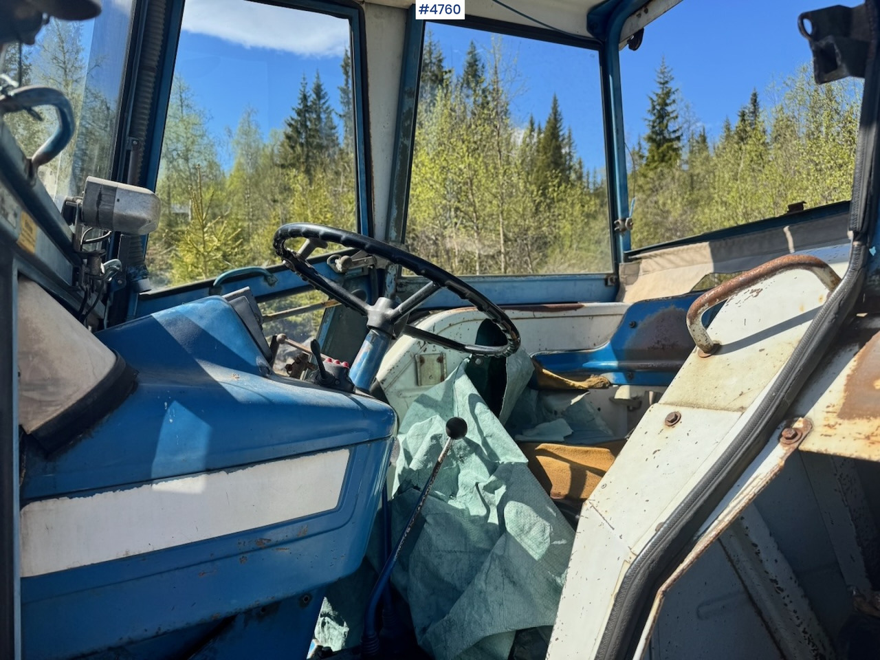 Trator 1978 Ford 6600 4x4 w/ Front Loader, Bucket, Twin Wheels and Winch.: foto 17