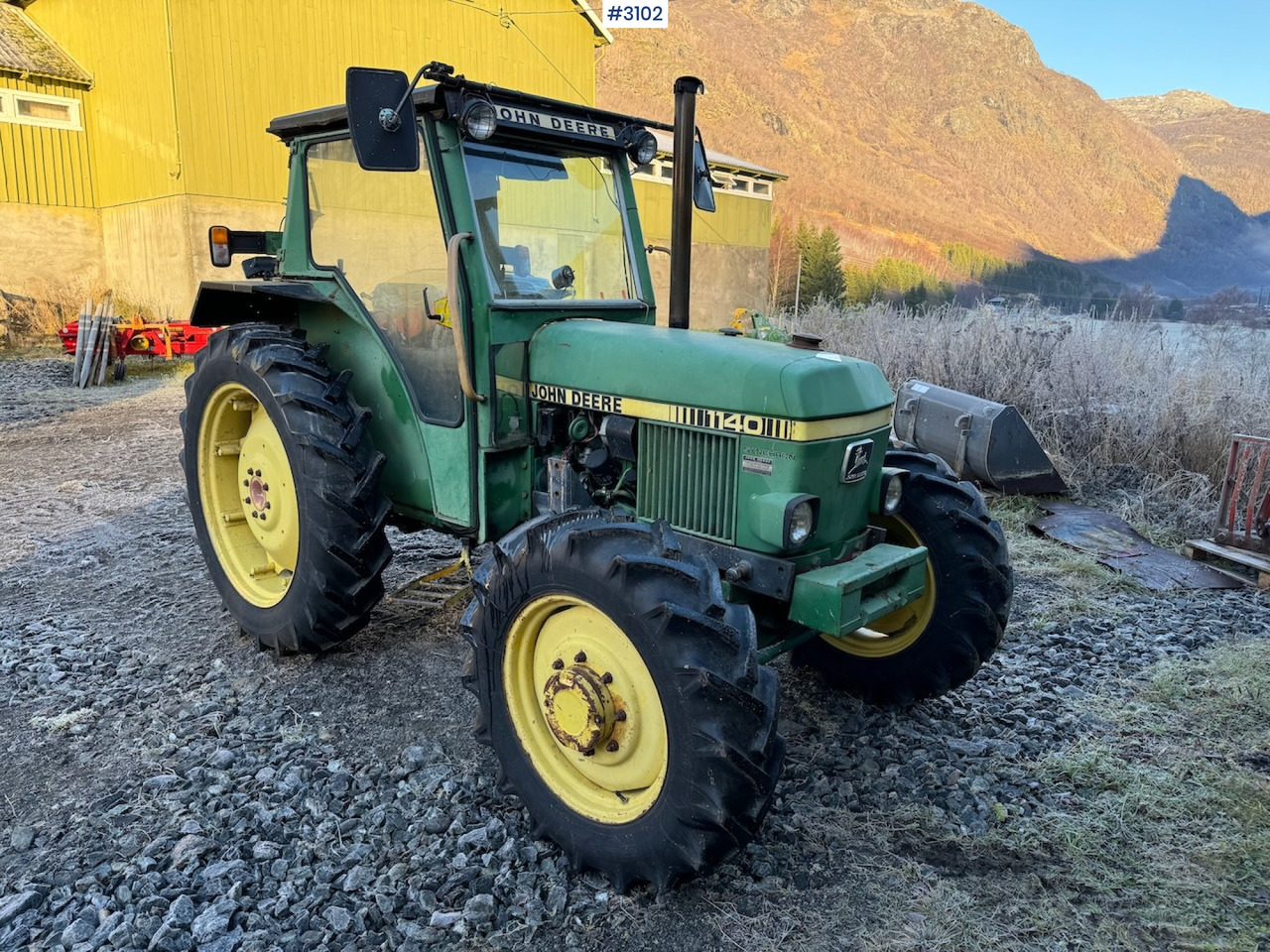1981 John Deere 1140 Synchron with front loader - Trator: foto 1 1981 John Deere 1140 Synchron with front loader - Trator: foto 1