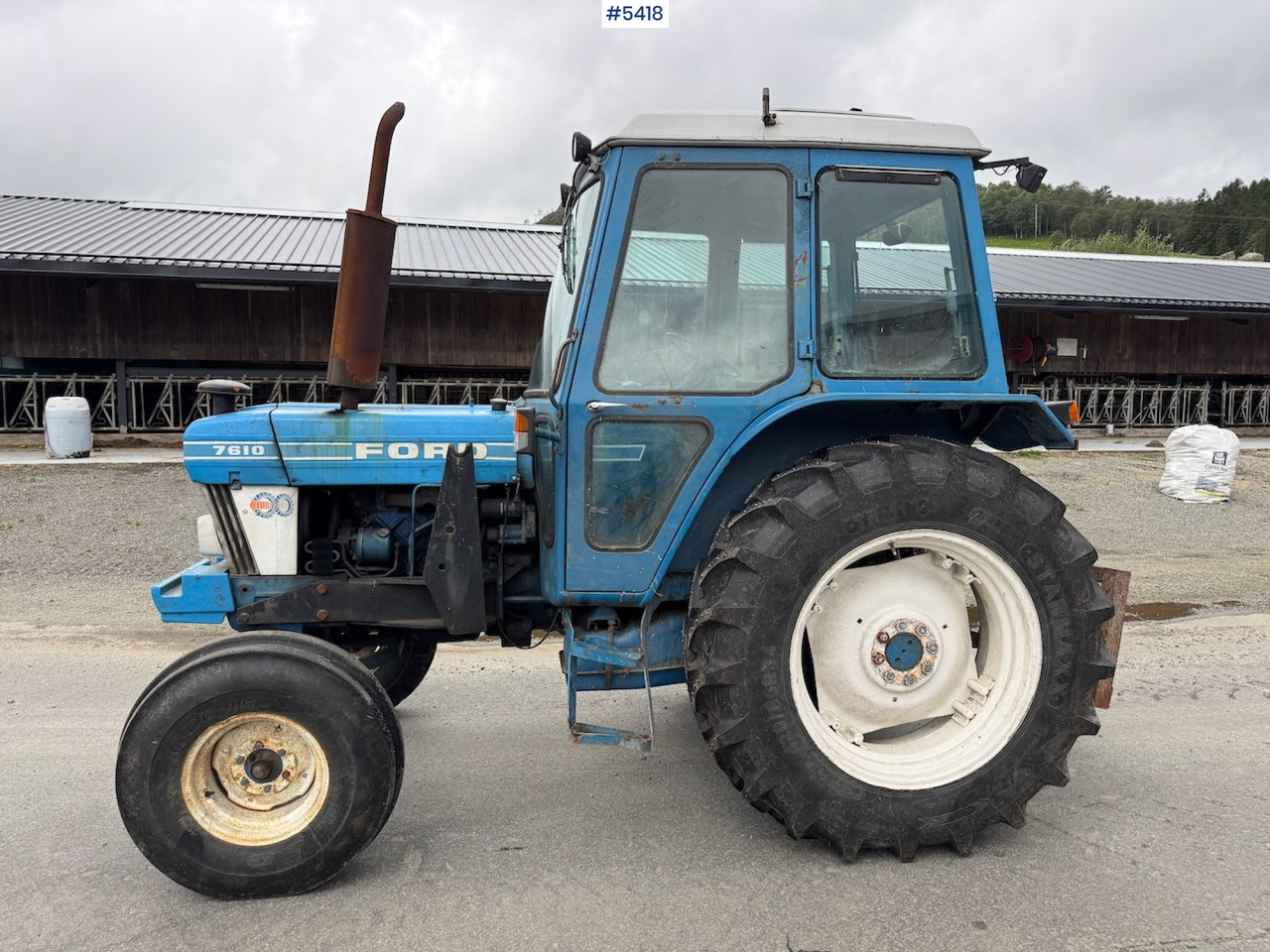 1982 Ford 7610 w/ front loader. - Trator: foto 2 1982 Ford 7610 w/ front loader. - Trator: foto 2